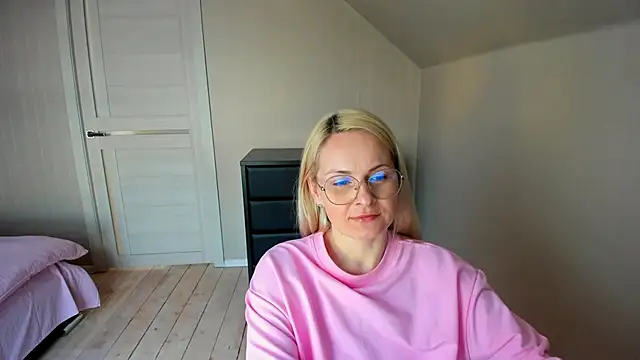 Alicee Gracee online show from 11, 3, 2025