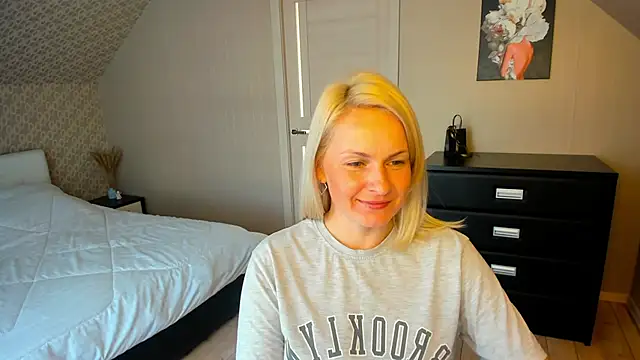 Alicee Gracee online show from 26, 11, 2025