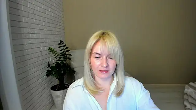 Alicee Gracee online show from 25, 2, 2026