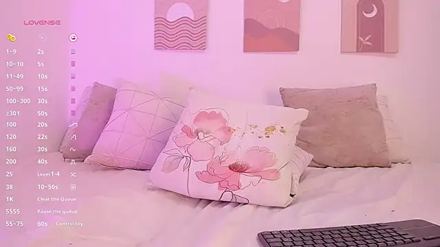 Snapshot of Mia_Heartt chatting on 9, 3, 2025 Mia Heartt online show from 9, 3, 2025