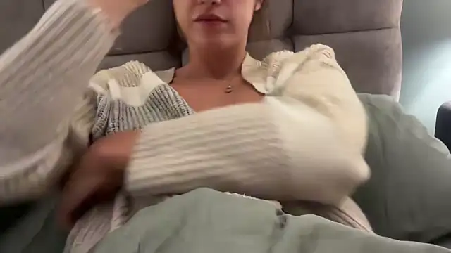 LustfulLuna  online show from 14, 1, 2025