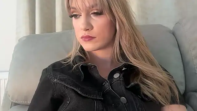 LustfulLuna  online show from 30, 3, 2026