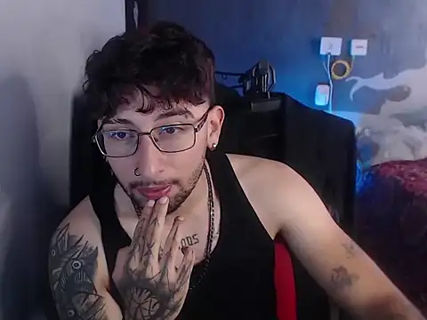 Snapshot of Dereck_Dickson chatting on 22, 10, 2025 Dereck Dickson online show from 22, 10, 2025