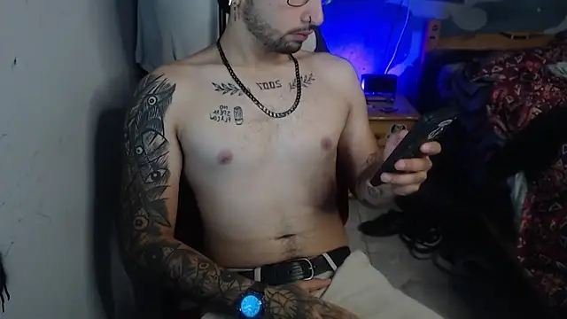 Snapshot of Dereck_Dickson chatting on 3, 11, 2025 Dereck Dickson online show from 3, 11, 2025