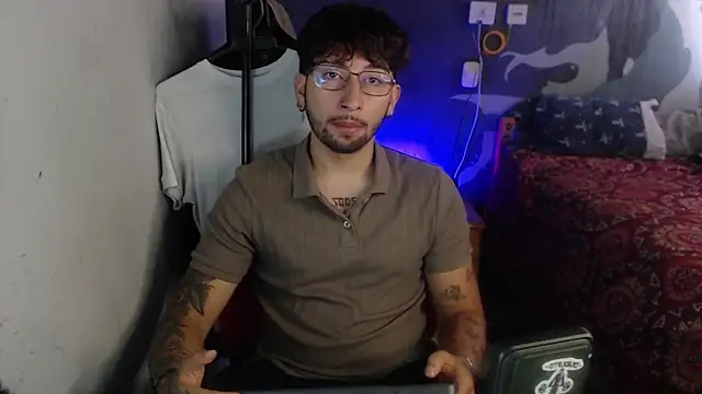 Snapshot of Dereck_Dickson chatting on 9, 11, 2025 Dereck Dickson online show from 9, 11, 2025