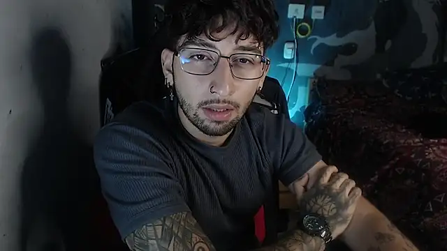 Snapshot of Dereck_Dickson chatting on 10, 11, 2025 Dereck Dickson online show from 10, 11, 2025