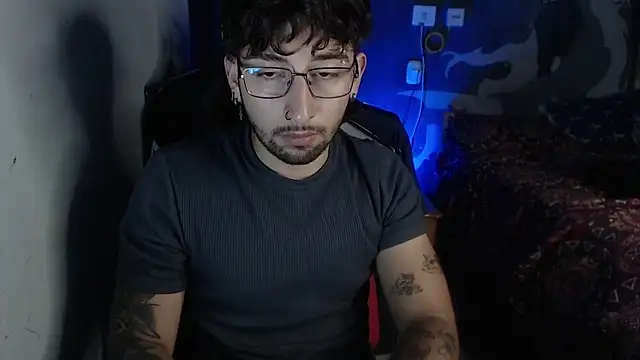 Snapshot of Dereck_Dickson chatting on 24, 11, 2025 Dereck Dickson online show from 24, 11, 2025