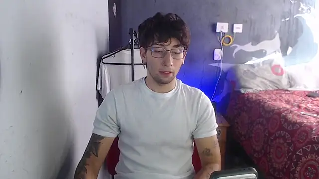 Snapshot of Dereck_Dickson chatting on 2, 12, 2025 Dereck Dickson online show from 2, 12, 2025