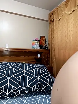 Snapshot of Lucy_Chery chatting on 12, 9, 2025 Lucy Chery online show from 12, 9, 2025