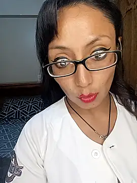 Snapshot of Lucy_Chery chatting on 21, 10, 2025 Lucy Chery online show from 21, 10, 2025