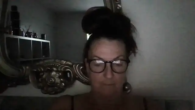Snapshot of Tillieuk chatting on 19, 7, 2026 Tillieuk online show from 19, 7, 2026