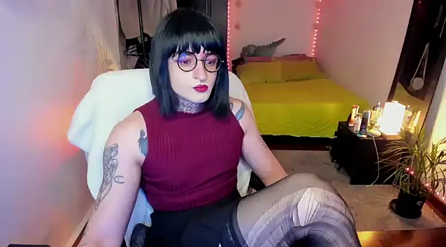 Snapshot of ShiiraVelkor chatting on 19, 2, 2025 ShiiraVelkor online show from 19, 2, 2025