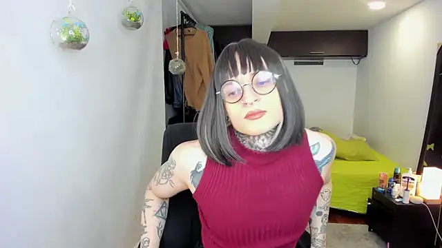 ShiiraVelkor online show from 15, 12, 2025