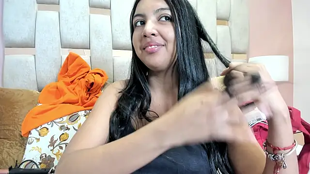 nicole fisherr online show from 10, 10, 2025