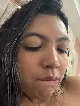 Snapshot of nicole_fisherr chatting on 29, 4, 2026 nicole fisherr online show from 29, 4, 2026