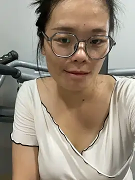 Snapshot of Bella0815 chatting on 7, 10, 2025 Bella0815 online show from 7, 10, 2025