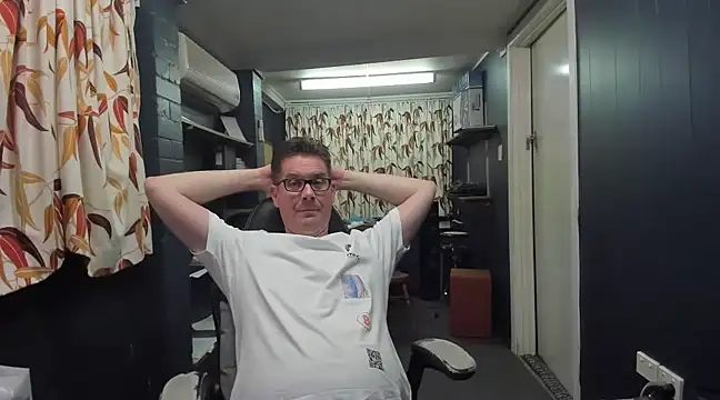 Snapshot of tilobinder chatting on 13, 12, 2024 tilobinder online show from 13, 12, 2024