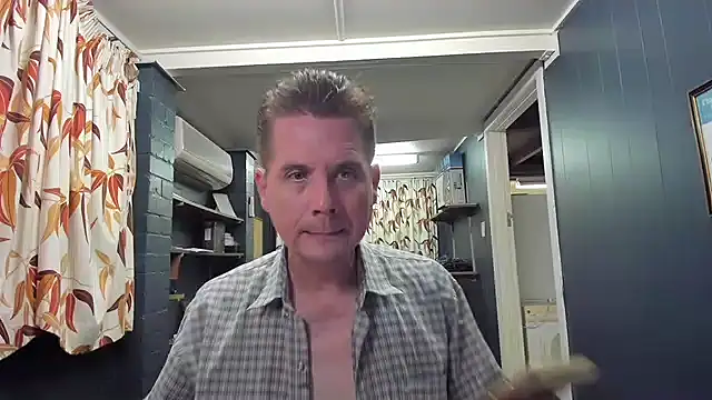 Snapshot of tilobinder chatting on 17, 12, 2024 tilobinder online show from 17, 12, 2024