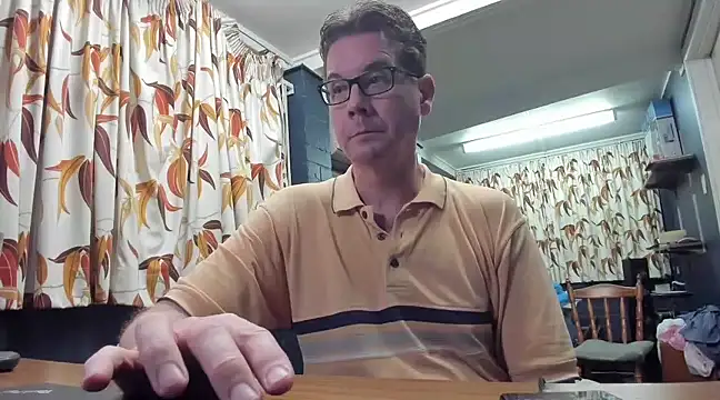 Snapshot of tilobinder chatting on 16, 3, 2025 tilobinder online show from 16, 3, 2025