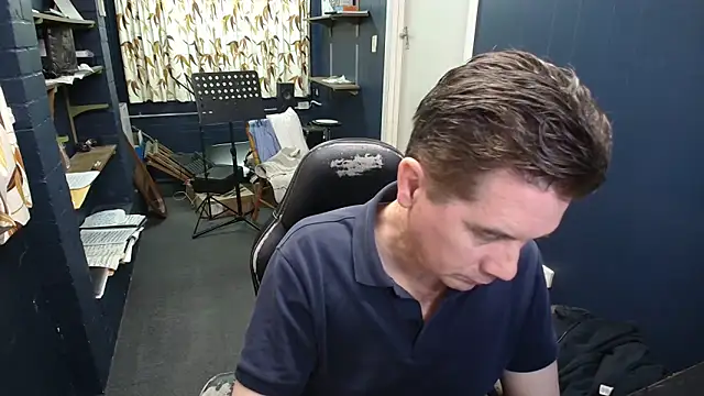 tilobinder online show from 9, 5, 2026