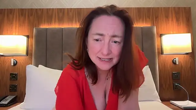 Snapshot of LouiseTswing chatting on 3, 1, 2025 LouiseTswing online show from 3, 1, 2025