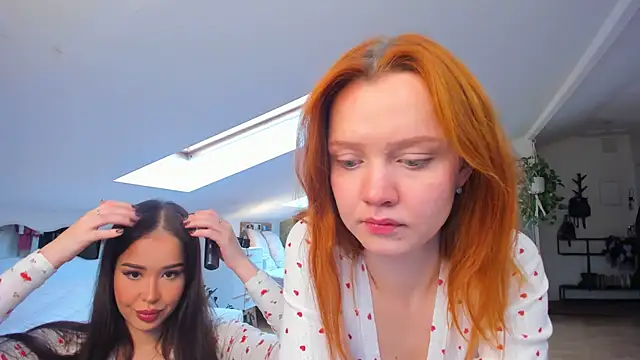 andrea x  online show from 2, 11, 2025