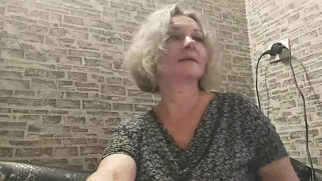 Snapshot of EdithManning chatting on 17, 1, 2025 EdithManning online show from 17, 1, 2025