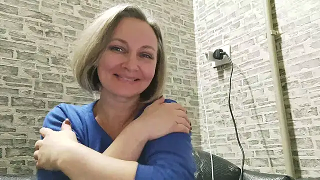 Snapshot of EdithManning chatting on 11, 2, 2025 EdithManning online show from 11, 2, 2025