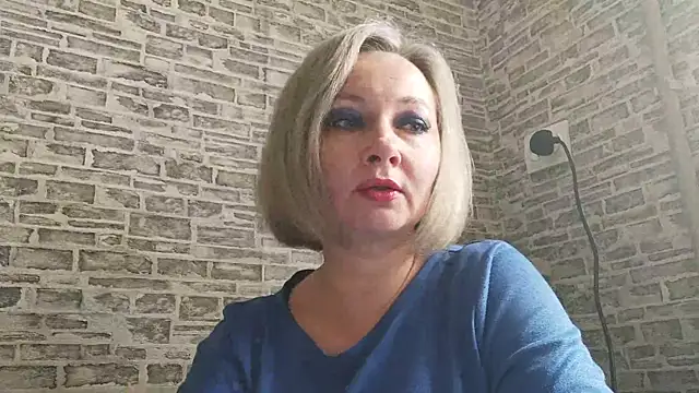 Snapshot of EdithManning chatting on 18, 2, 2025 EdithManning online show from 18, 2, 2025