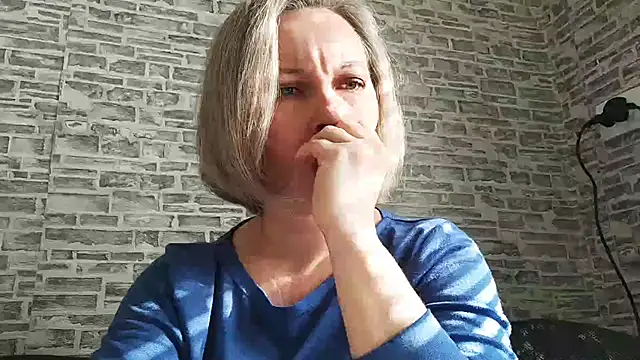 Snapshot of EdithManning chatting on 26, 2, 2025 EdithManning online show from 26, 2, 2025