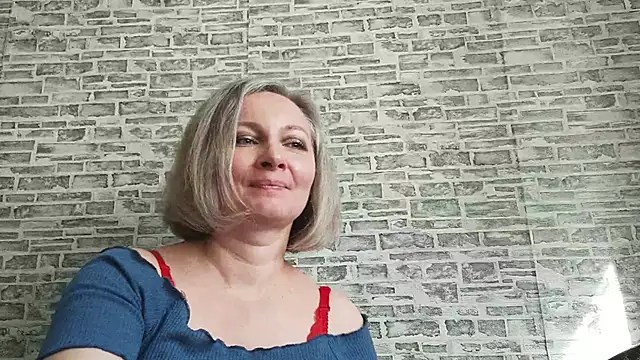 Snapshot of EdithManning chatting on 7, 3, 2025 EdithManning online show from 7, 3, 2025