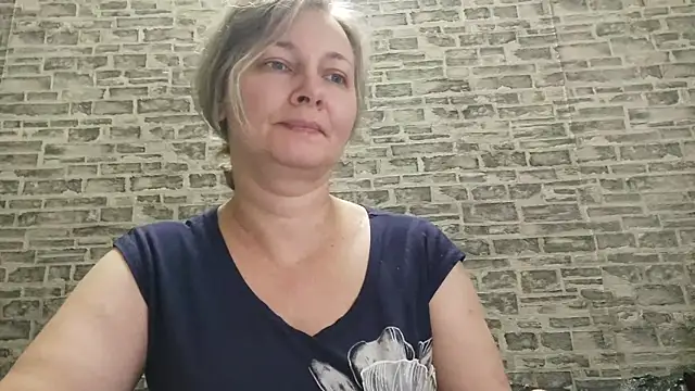 Snapshot of EdithManning chatting on 6, 1, 2026 EdithManning online show from 6, 1, 2026