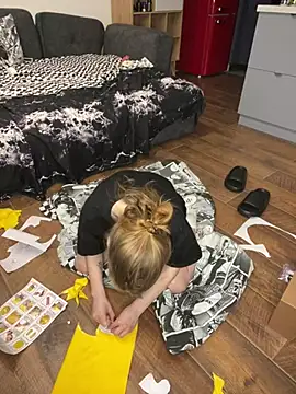 Snapshot of princessaalicc chatting on 9, 12, 2024 princessaalicc online show from 9, 12, 2024