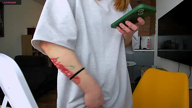 Snapshot of princessaalicc chatting on 5, 2, 2025 princessaalicc online show from 5, 2, 2025