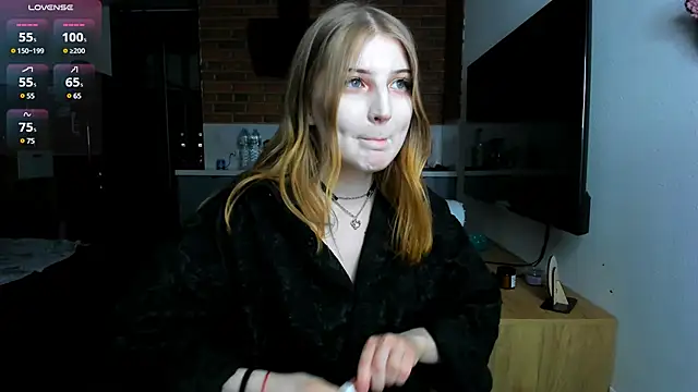 Snapshot of princessaalicc chatting on 7, 3, 2025 princessaalicc online show from 7, 3, 2025