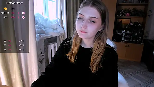 Snapshot of princessaalicc chatting on 10, 9, 2025 princessaalicc online show from 10, 9, 2025