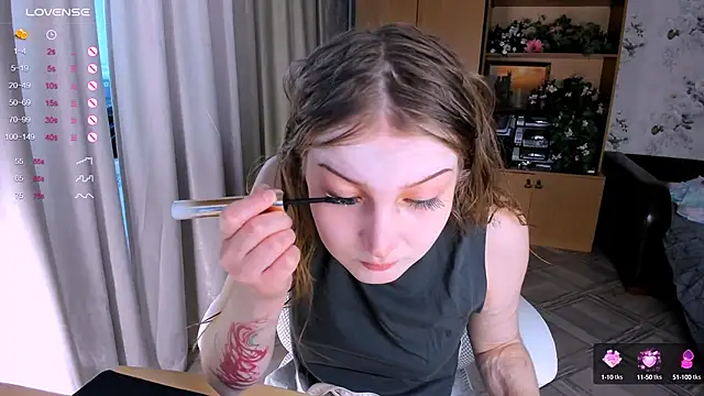 Snapshot of princessaalicc chatting on 11, 9, 2025 princessaalicc online show from 11, 9, 2025