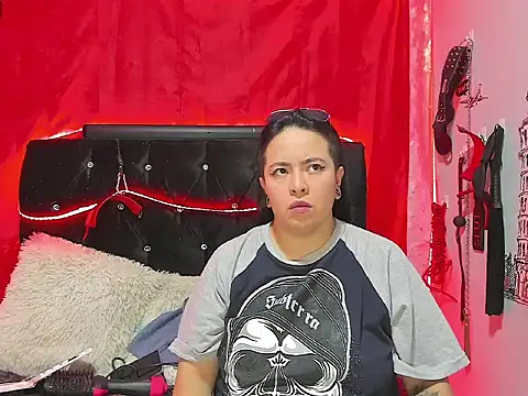 katieeandsharonn online show from 19, 11, 2025