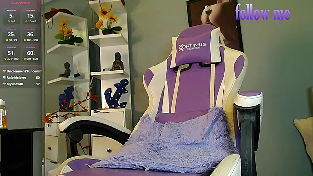 Snapshot of zoey-fox chatting on 12, 3, 2025 zoey-fox online show from 12, 3, 2025