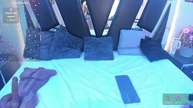 antonelllepiercee online show from 26, 11, 2025