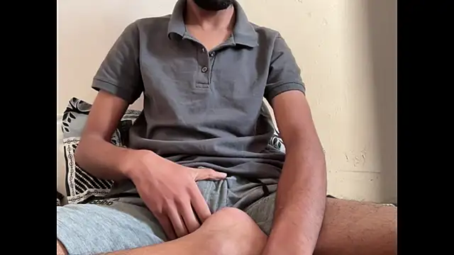 Snapshot of meatycronn chatting on 14, 11, 2025 meatycronn online show from 14, 11, 2025