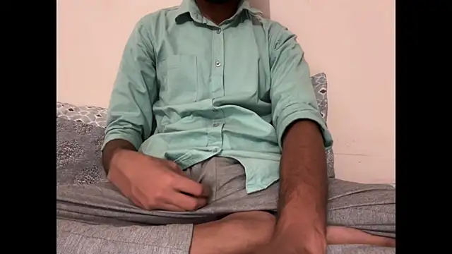 Snapshot of meatycronn chatting on 24, 11, 2025 meatycronn online show from 24, 11, 2025