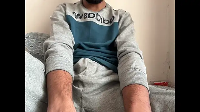 Snapshot of meatycronn chatting on 28, 11, 2025 meatycronn online show from 28, 11, 2025