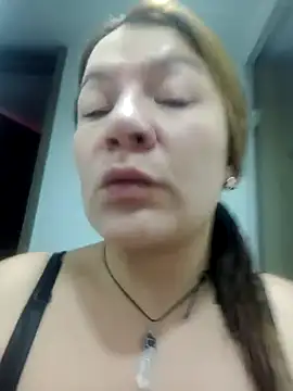 Snapshot of Skylar-Vox- chatting on 1, 3, 2025 Skylar-Vox- online show from 1, 3, 2025