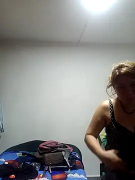 Snapshot of Skylar-Vox- chatting on 24, 9, 2025 Skylar-Vox- online show from 24, 9, 2025