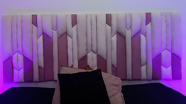 Snapshot of mia_stanfort chatting on 18, 10, 2025 mia stanfort online show from 18, 10, 2025