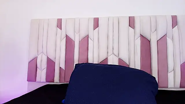 Snapshot of mia_stanfort chatting on 7, 11, 2025 mia stanfort online show from 7, 11, 2025