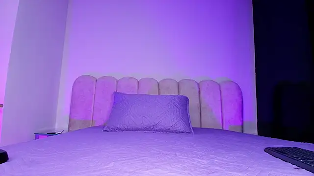 Snapshot of mia_stanfort chatting on 24, 11, 2025 mia stanfort online show from 24, 11, 2025