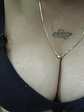 Neha8923 online show from 10, 4, 2026