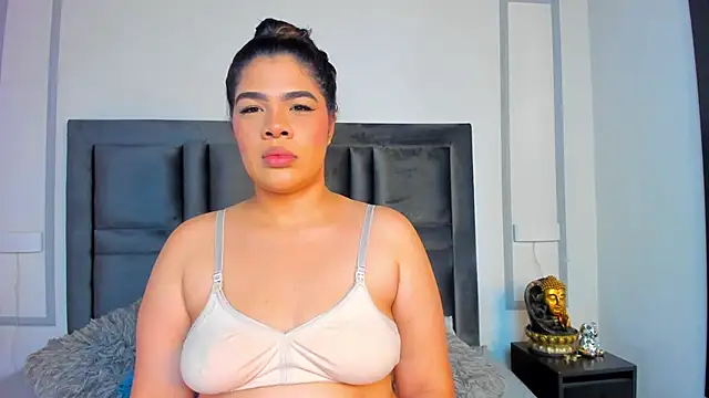 EmmaBecket2 online show from 7, 1, 2025